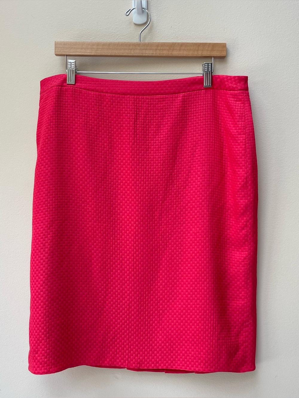 Armani Collezioni Red Checked Pattern Silk Pleated Detail Pencil Skirt Size 12